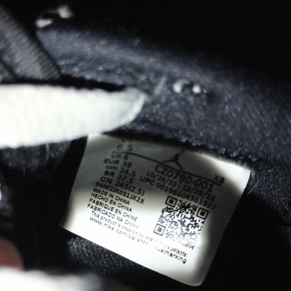 SALE !!!!Air Jordan 1 low OG Black Cement Mens 6.5 or women's size 8 - Picture 8 of 11